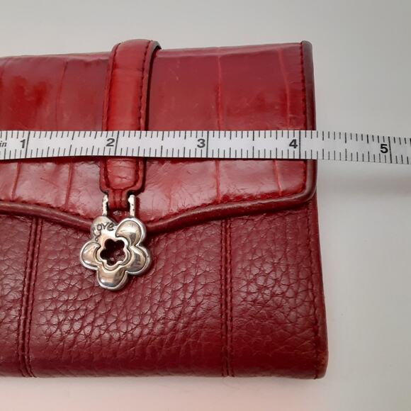 Brighton Red Croco Leather Flap Wallet Square Bifold Travel Wallet Compact - Picture 7 of 8